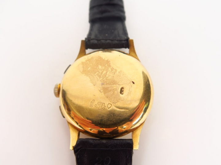 BINESA. Chronographe boitier en or 18k (750).  Boîtier fermeture à pre