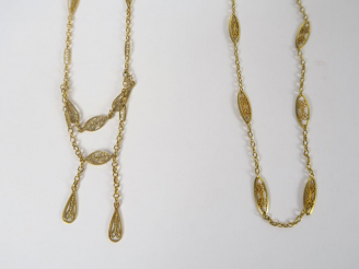 Vente aux enchères Chaine et négiligé en or filigrané.  Poids. 20,5 gr