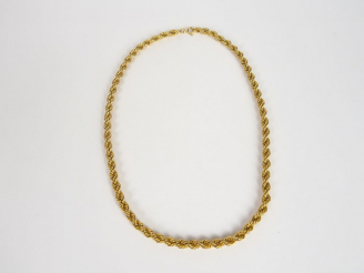Vente aux enchères Collier souple en or jaune, maille torsadée. Poids. 12,93 gr