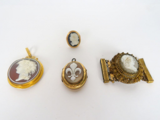 Vente aux enchères Lot comprenant :  - une broche camée pierre dure XIXème "Profil de jeu