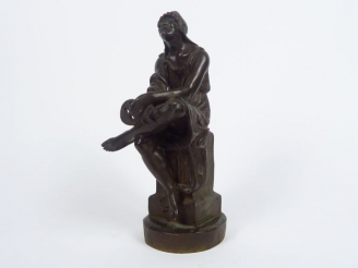 Vente aux enchères F. SANZEL. Sculpture en bronze à patine médaille représentant une actr