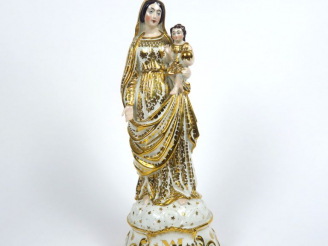 Vente aux enchères Sculpture XIXème en porcelaine blanche et dorée "Vierge à l'enfant" H.