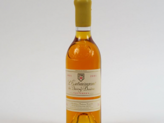 Vente aux enchères 1 DEMIE BOUTEILLE L'EXTRAVAGANT DE DOISY DAENE - 2001 - CBO
