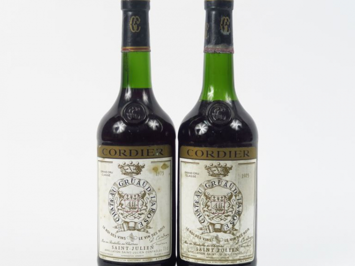2 BOUTEILLES CHÂTEAU GRUAUD LAROSE GCC ST JULIEN - 1975 - 3,5 CM/5 CM