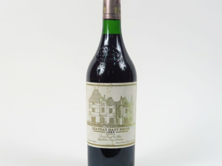 1 BOUTEILLE CHÂTEAU HAUT BRION 1er GCC GRAVES - 1982 - ETLF