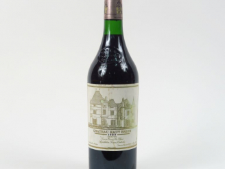 Vente aux enchères 1 BOUTEILLE CHÂTEAU HAUT BRION 1er GCC GRAVES - 1982 - ETLF