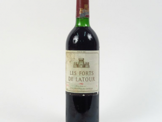 Vente aux enchères 1 BOUTEILLE LES FORTS DE LATOUR PAUILLAC - 1982 - BG/ETLFROISSEE