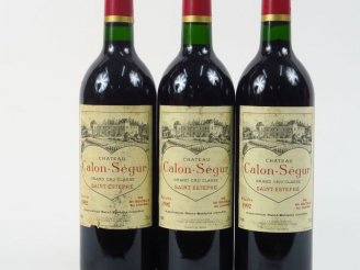 Vente aux enchères 3 BOUTEILLES CHÂTEAU CALON SEGUR GCC ST ESTEPHE - 1992