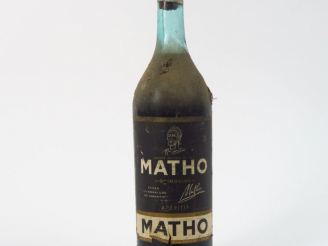 Vente aux enchères 1 VIEILLE BOUTEILLE QUIQUINA MATHO