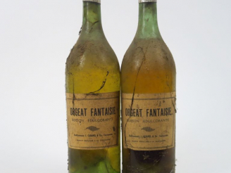Vente aux enchères 2 VIEILLES BOUTEILLES ORGEAT FANTAISIE 