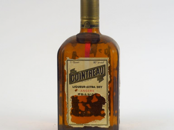 1 BOUTEILLE COINTREAU 