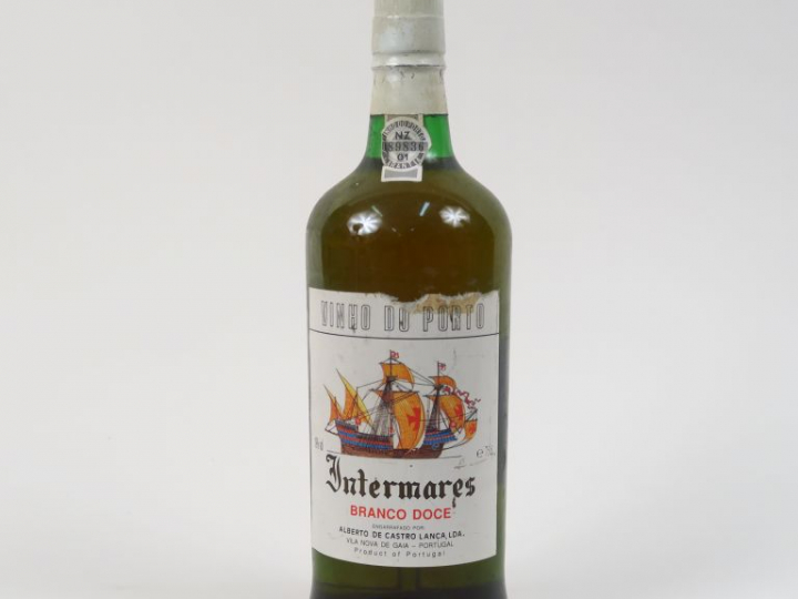 1 BOUTEILLE PORTO INTERMARES BRANCO DOCE 