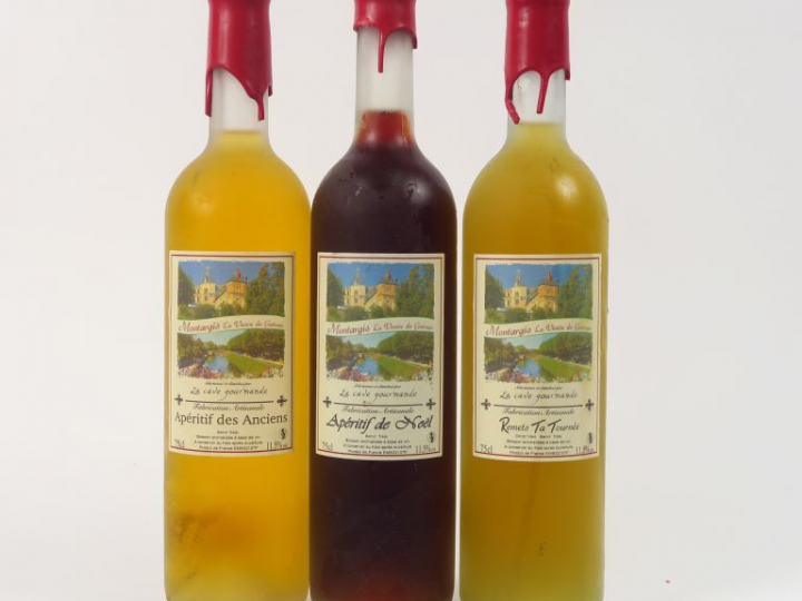 3 BOUTEILLES APERITIFS DIVERS