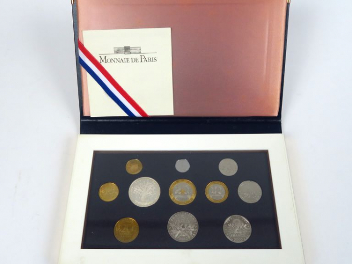 Coffret 'monnaie de Paris' : 11 pièces