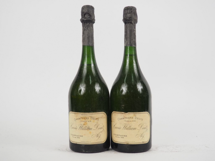 2 BOUTEILLES CHAMPAGNE DEUTZ ' CUVEE WILLIAM DEUTZ' - 1966 - 2 CM et 4