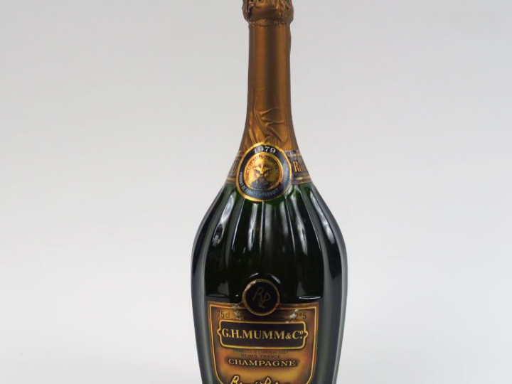1 BOUTEILLE CHAMPAGNE MUMM 'RENE LALOU' - 1979 - 1 CM SOUS LA COIFFE/C