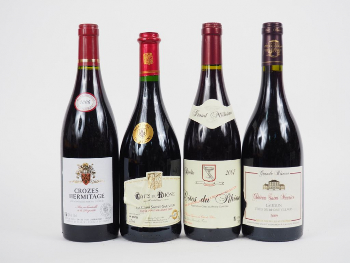 4 BOUTEILLES CÔTES DU RHONE : 1 CROZES HERMITAGE 2006 - 3 CÔTES DU RHO