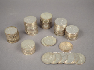 Vente aux enchères Ensemble de 81 pièces de 5 Francs en argent, 1960 (x24), 1961 (x6), 19