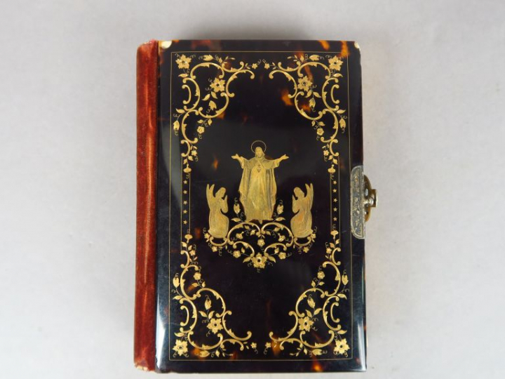 Missel XIXe, reliure en écaille et pomponne, fermoir en vermeil. Dim. 
