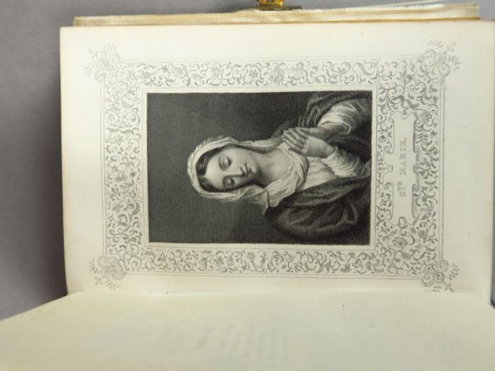 Missel XIXe, reliure en écaille et pomponne, fermoir en vermeil. Dim. 