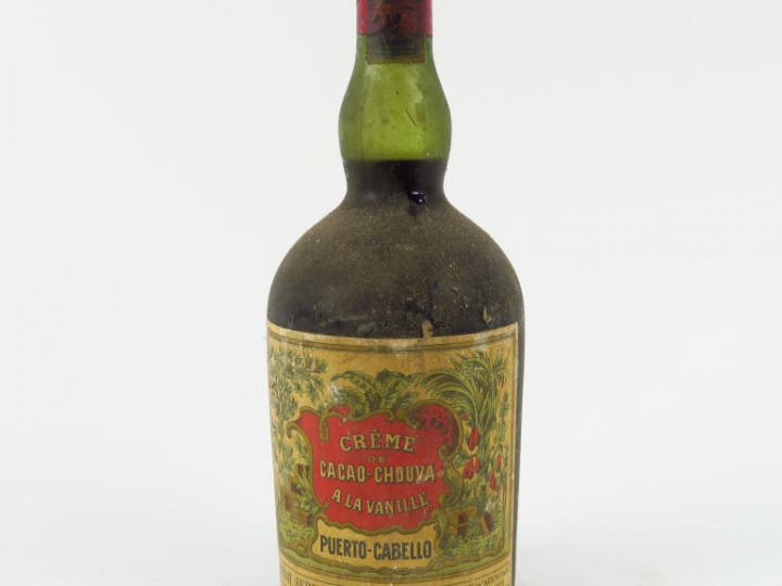 1 VIEILLE BOUTEILLE CREME DE CACAO CHOUVA A LA VANILLE 'PUERTO CABELLO