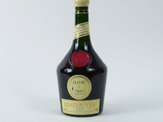 Vente aux enchères 1 BOUTEILLE BENEDICTINE D.O.M.