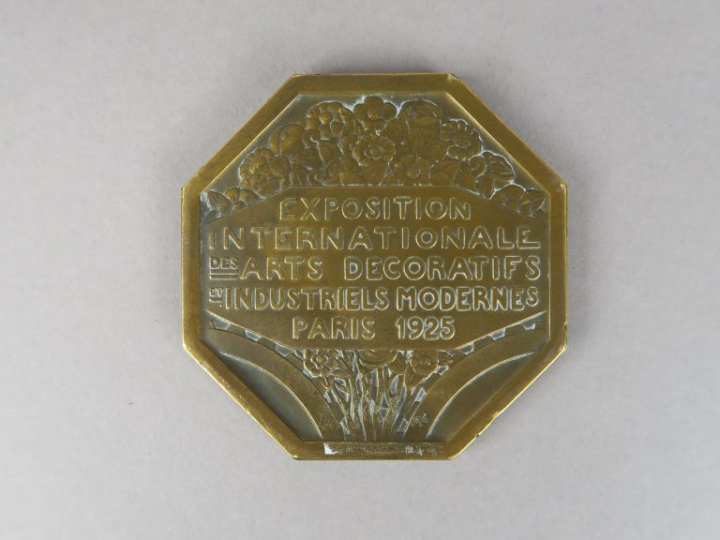 P. TURIN. Médaille de l'Exposition Internationales des Arts décoratifs