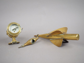 Vente aux enchères Loch en bronze et laiton. Compteur de poupe signé Walker's Cherub Mark