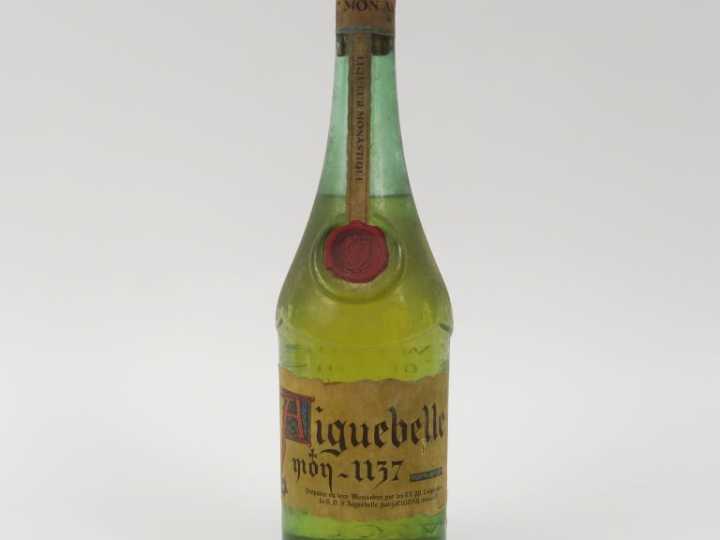 1 VIEILLE BOUTEILLE AIGUEBELLE 