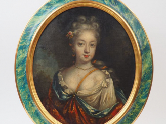 Vente aux enchères Ecole française XVIIIème. "Portrait de femme au collier". Huile sur to