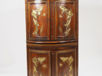 Vente aux enchères Meuble d’angle, ancienne paire d’encoignures rustiques transformées, e