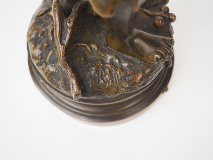 Charles ANFRIE "Un accident" Sujet en bronze. Signé.  H. avec le socle