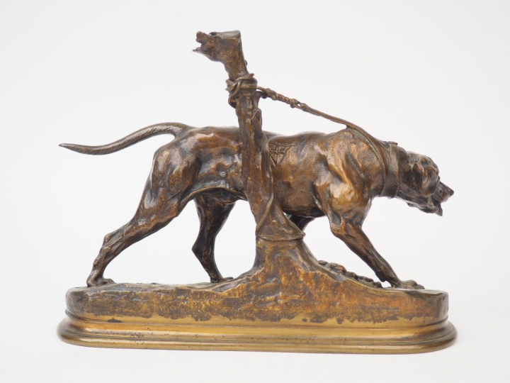 Pierre-Jules MÊNE "Chien de chasse" Sculpture en bronze.  Signée.  23,