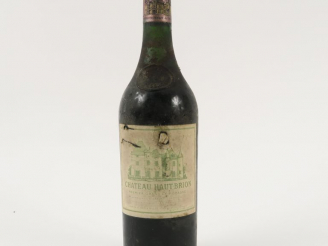 Vente aux enchères 1 BOUTEILLE CHÂTEAU HAUT BRION 1er GCC GRAVES - 1962 - 4,5 CM/ELA
