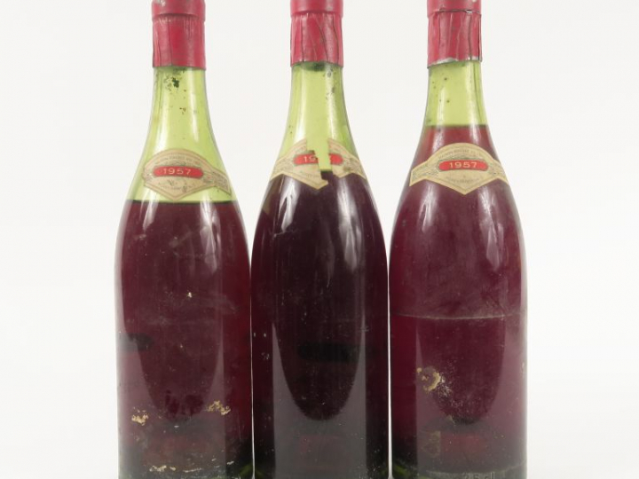 3 BOUTEILLES BOURGOGNE - 1957 - 3 CM/5,5 CM/7,5 CM/1 PRESUMEE