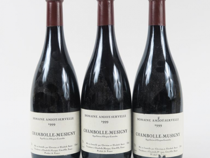 3 BOUTEILLES CHAMBOLLE MUSIGNY DOMAINE AMIOT SERVELLE - 1999 