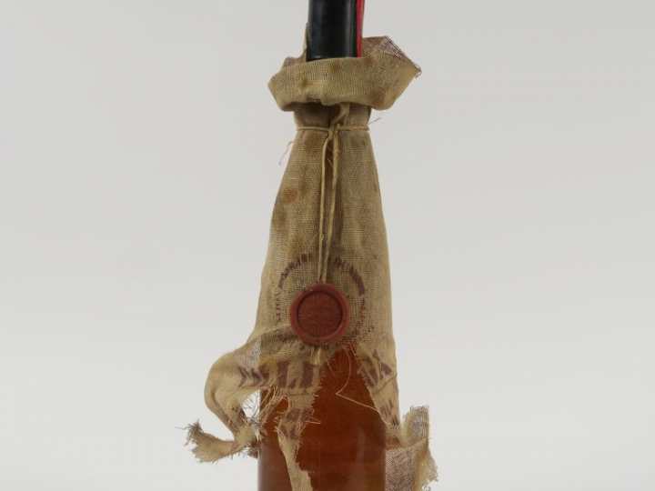 1 BOUTEILLE EAU DE VIE GRECQUE
