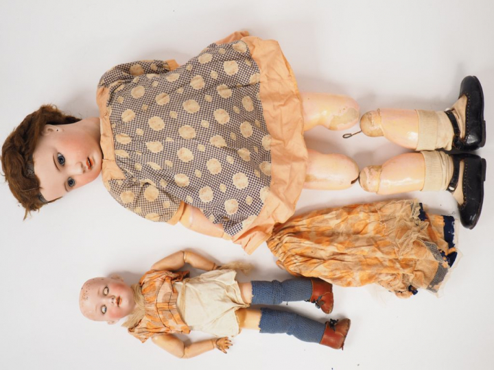 Lot de poupées anciennes en l'état Armand Marseille 390, taille 40 cm,