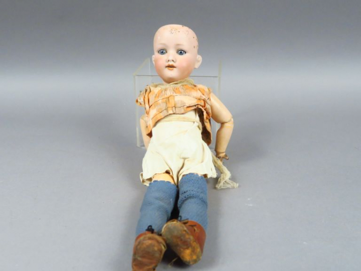 Lot de poupées anciennes en l'état Armand Marseille 390, taille 40 cm,