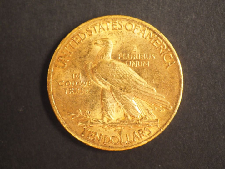 Une pièce de 10 Dollars or, 1915. FRAIS ACHETEURS : 5% TTC
