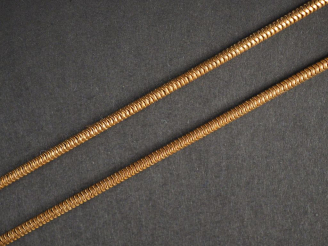 Vente aux enchères Collier en or jaune, maille tube. Long. 54 Poids. 14,17 g