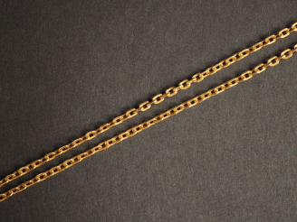 Vente aux enchères Chaine en or jaune, maille forçat.  Long. 59 cm Poids. 7,85 g