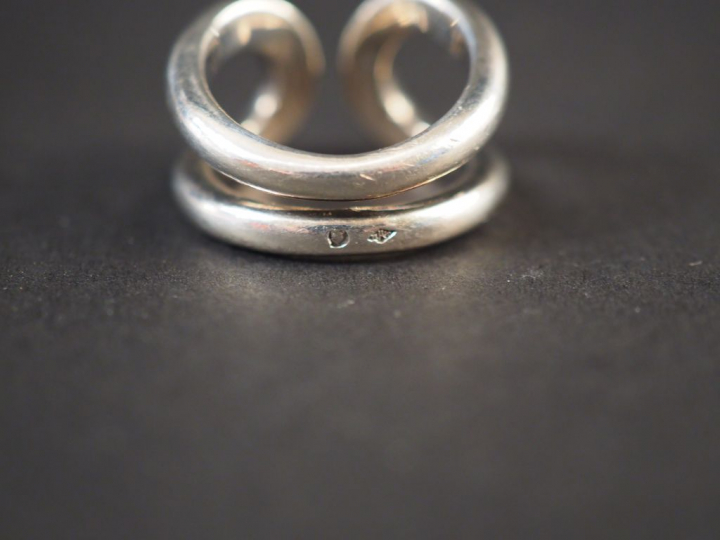 HERMES.  Bague en argent, modèle "Lima". TDD. 50 Signée.  Poids. 7,48 
