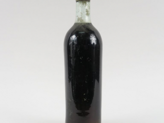 Vente aux enchères 1 VIEILLE BOUTEILLE LIQUOREUX - BG
