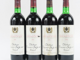 Vente aux enchères 4 BOUTEILLES CHÂTEAU BEAU SÉJOUR BÉCOT 1er GCC ST EMILION - 1976 - 3 B