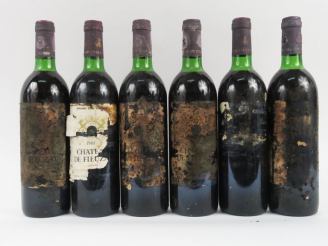 Vente aux enchères 6 BOUTEILLES CHÂTEAU DE FIEUZAL GCC GRAVES - 1980 - LB/ETA/2 PRESUMEES
