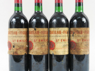 Vente aux enchères 4 BOUTEILLES CHÂTEAU FIGEAC 1er GCC ST EMILION - 1983 - BG/EA
