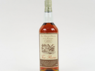 Vente aux enchères 1 BOUTEILLE RHUM TROIS RIVIERES 45° - 1974