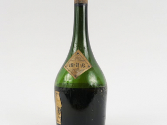 Vente aux enchères 1 BOUTEILLE LIQUEUR VIEILLE CURE - VIDANGE/EA
