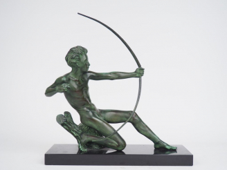 Vente aux enchères Ecole française XXème "Héraclès" Sculpture en bronze à patine verte. S